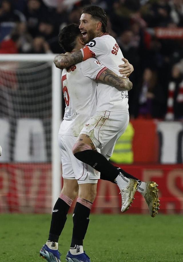 包含欧冠今晨走向成谜，塞维利亚伤情更新，震撼外界，年轻球员得到机会的词条