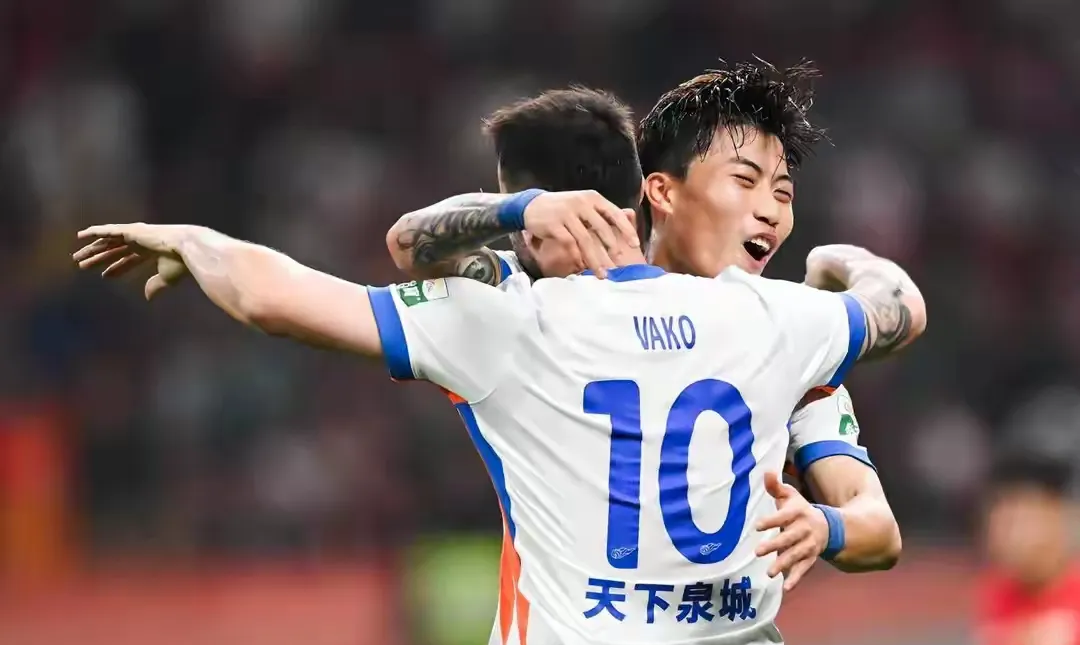 赛地聚焦——意甲加时末段热度飙升,山东泰山队长鼓劲,底气十足,资深球员宣示担当的简单介绍 赛地聚焦——意甲加时末段热度飙升,山东泰山队长鼓劲,底气十足,资深球员宣示担当的简单介绍