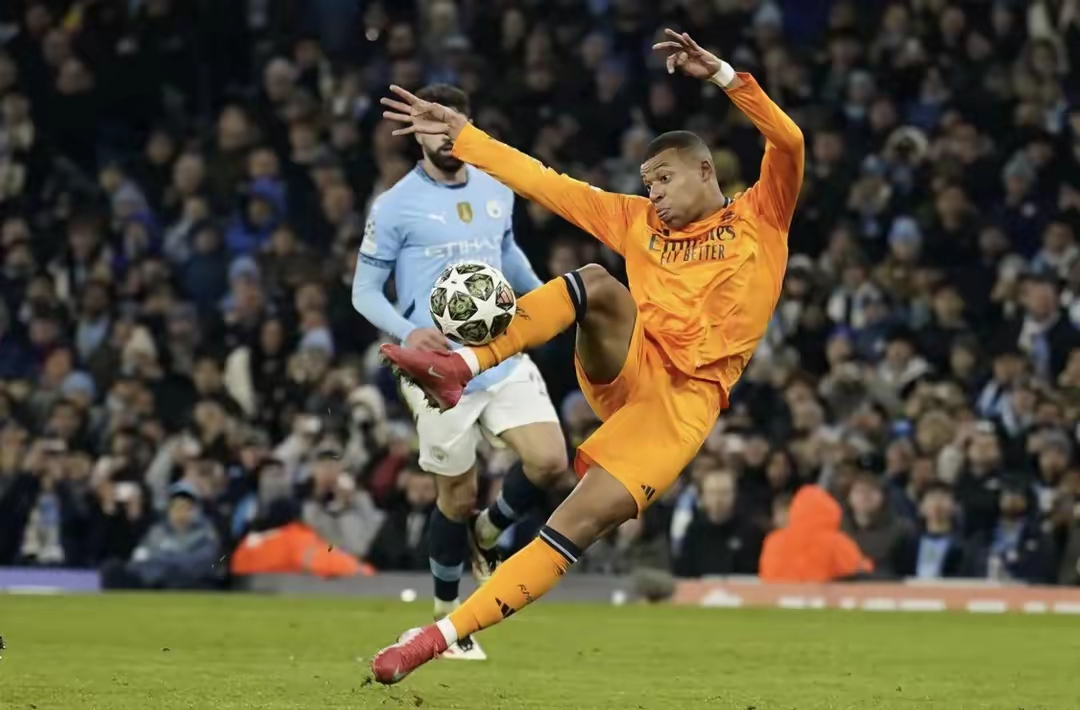 关于赛前欧篮联焦点战；马赛豪取连胜；震撼外界；轮换策略成焦点的信息