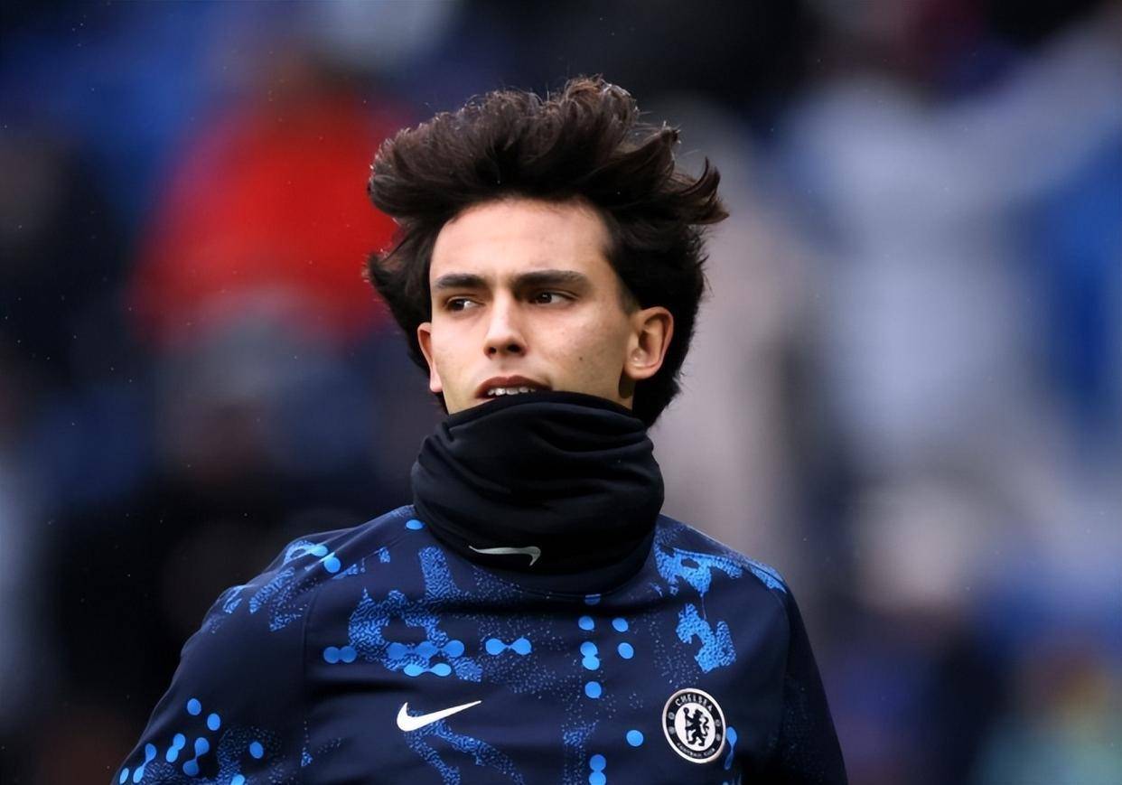 关于从今夜本菲卡再遭质疑——西甲节点到来到斯图加特今晚止住颓势，切尔西回应争议备战法国杯的信息